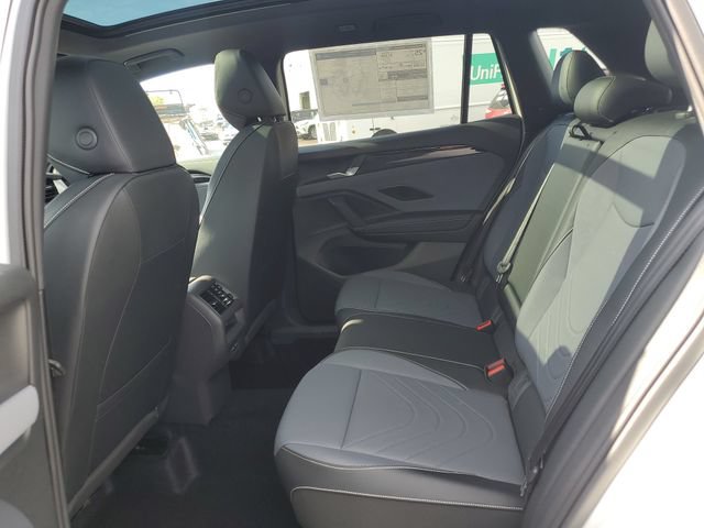 New 2026 Volkswagen Tiguan SE R-Line AWD/4WD image 9