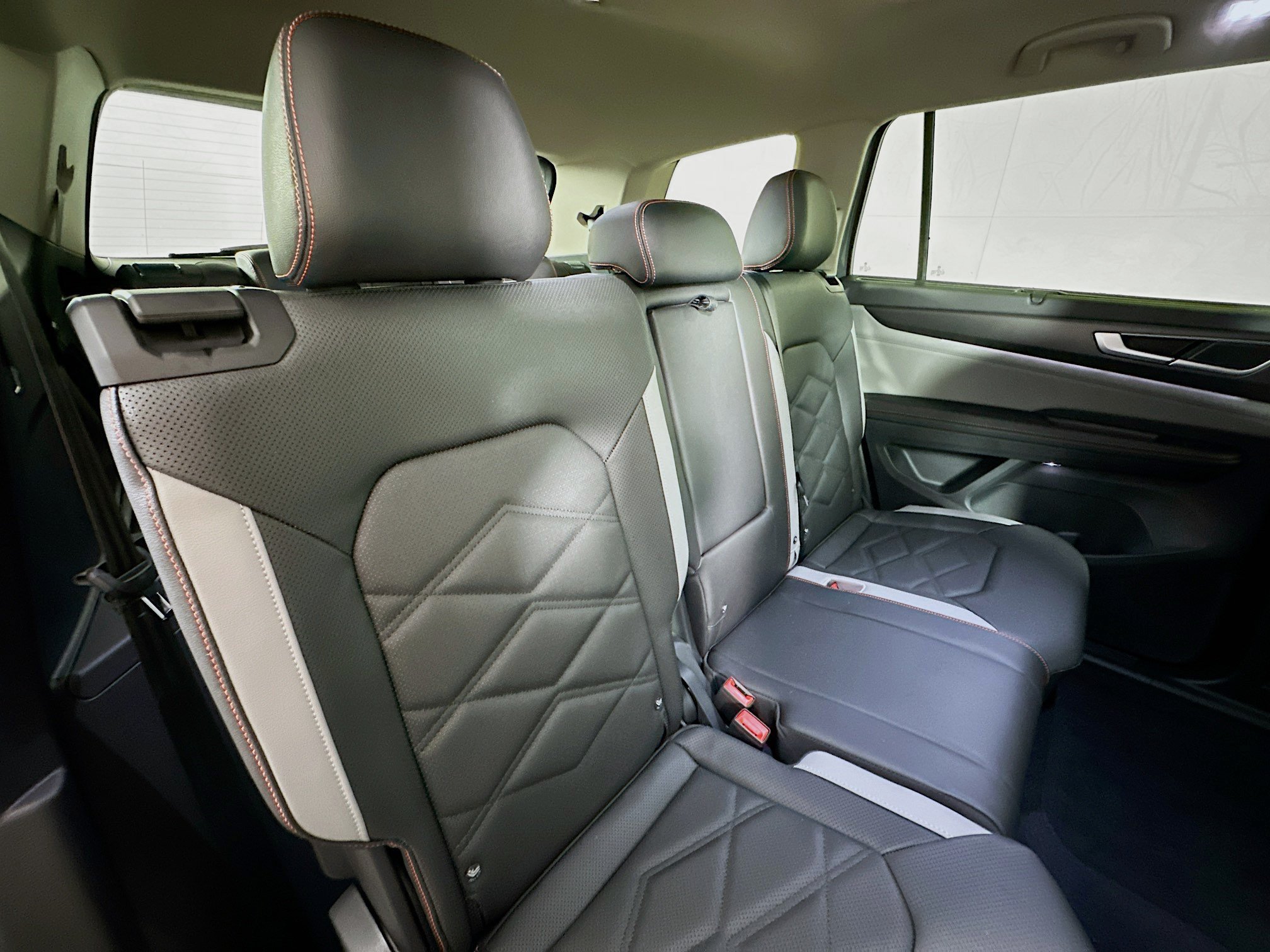 New 2026 Volkswagen Atlas Peak Edition AWD/4WD image 27
