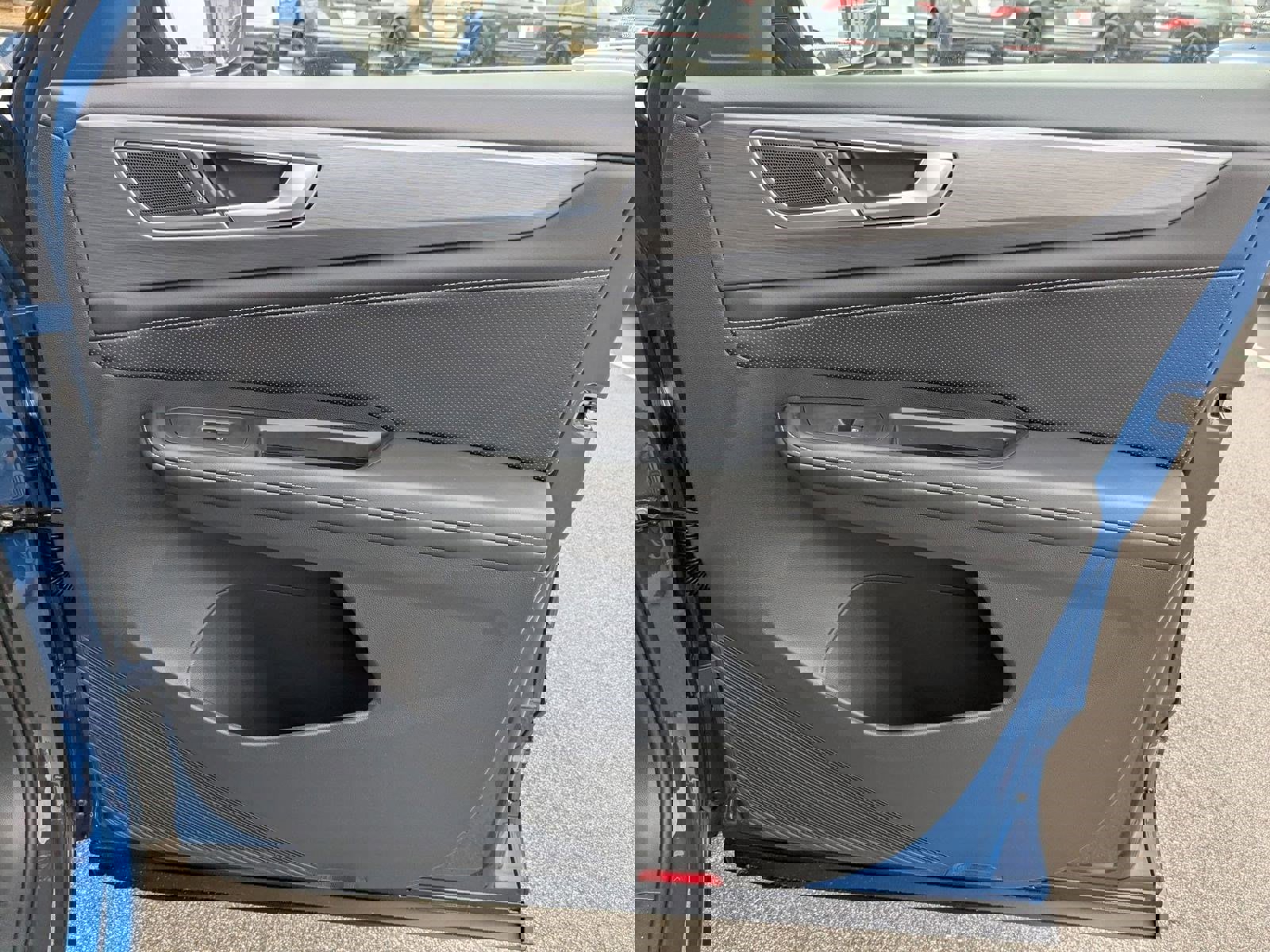 New 2025 Volkswagen Atlas Cross Sport SE image 37