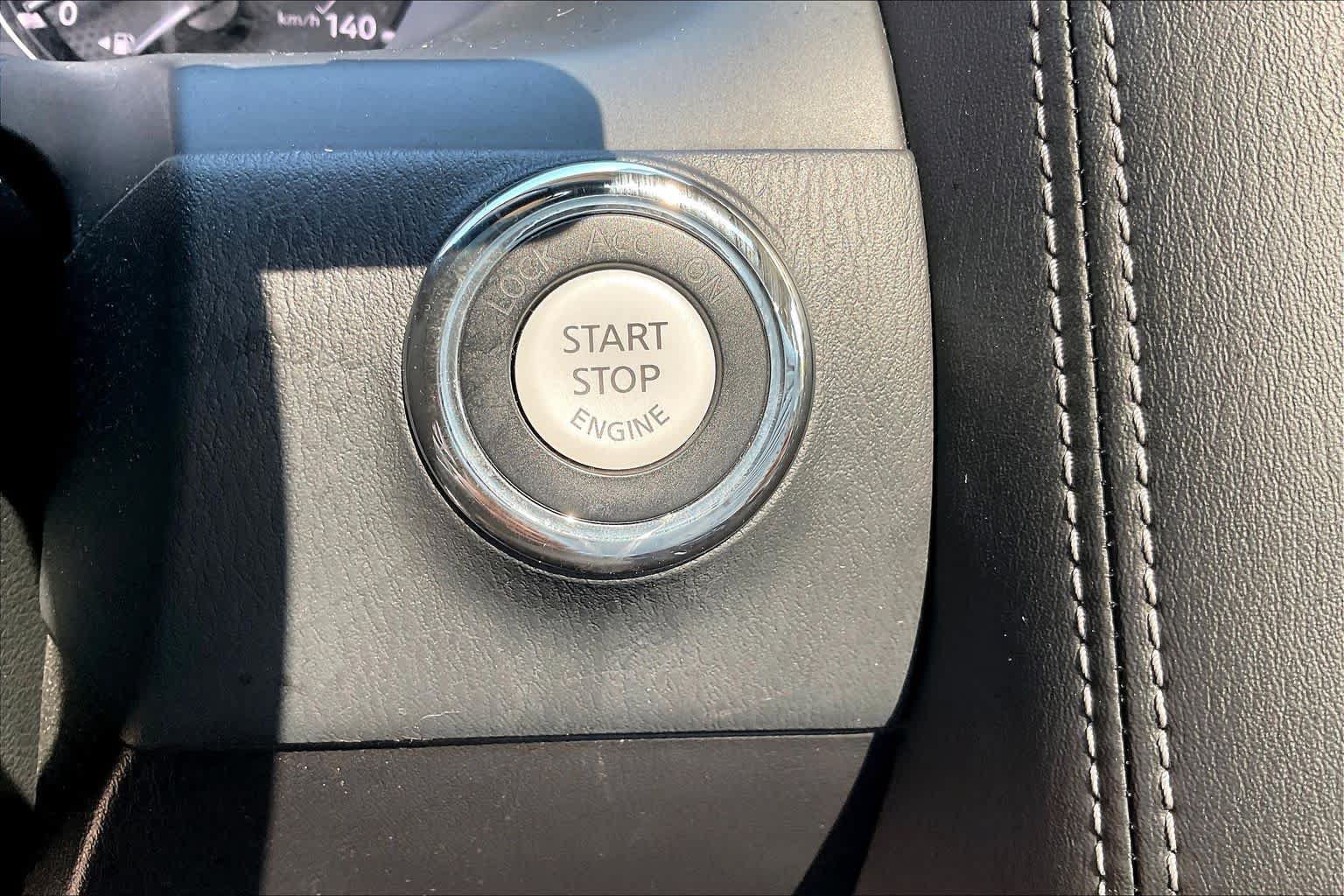 Used 2023 Nissan Armada Platinum w/ Captain's Chairs Package AWD/4WD image 32
