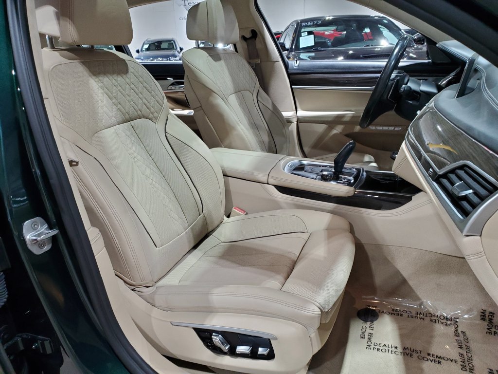 Used 2016 BMW 750i xDrive AWD/4WD image 13