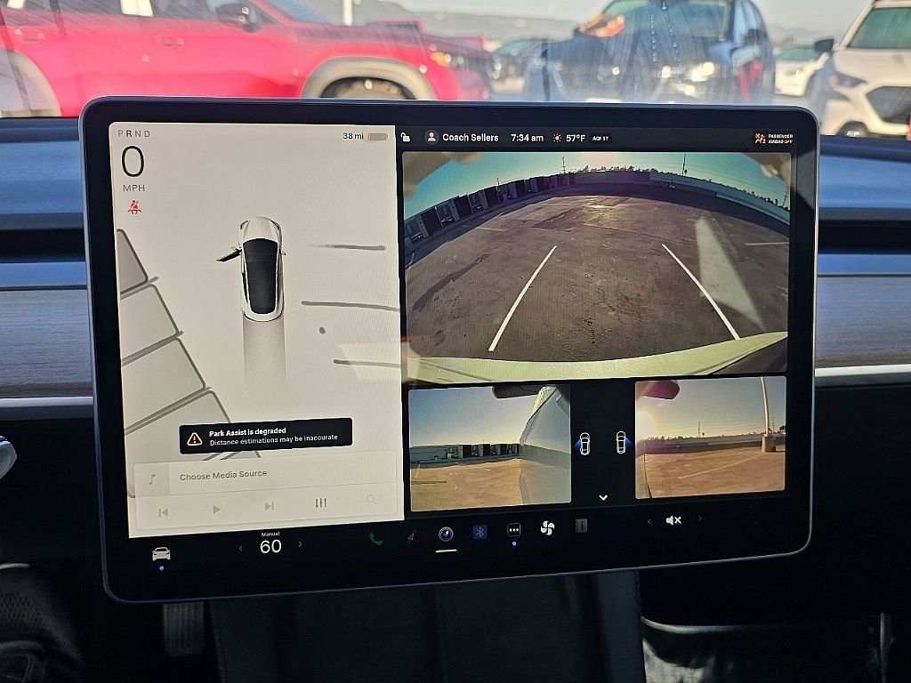 Used 2023 Tesla Model 3 Standard Range image 38