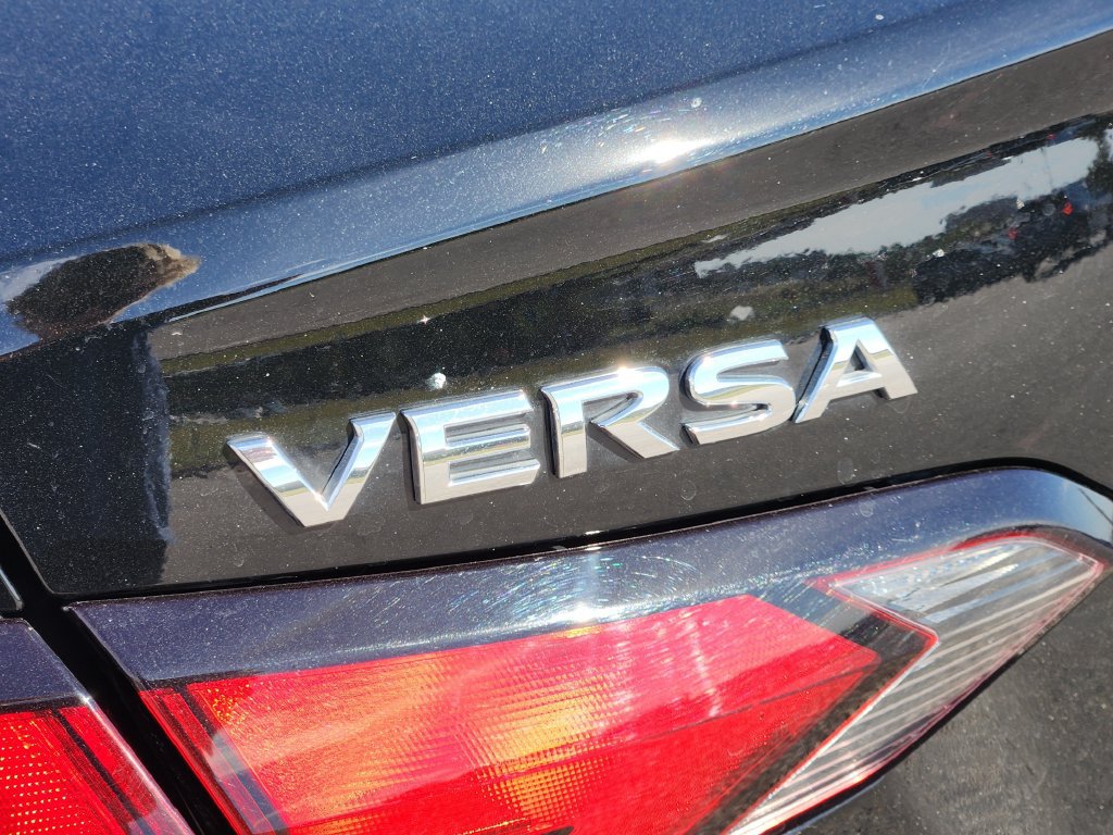 Used 2025 Nissan Versa SV w/ Trunk Package FWD image 8