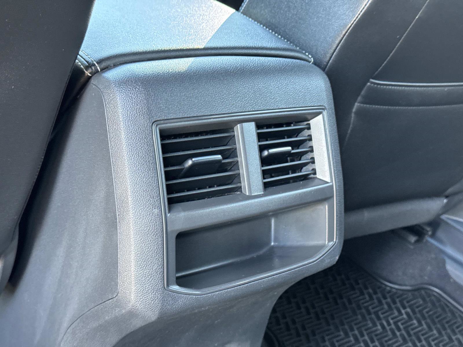 Used 2021 Volkswagen Atlas Cross Sport SE w/ Cross Sport MDO Package image 26