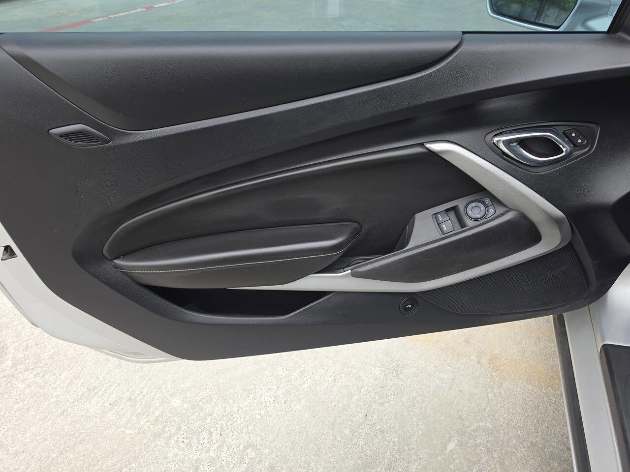 Used 2016 Chevrolet Camaro LT RWD image 20