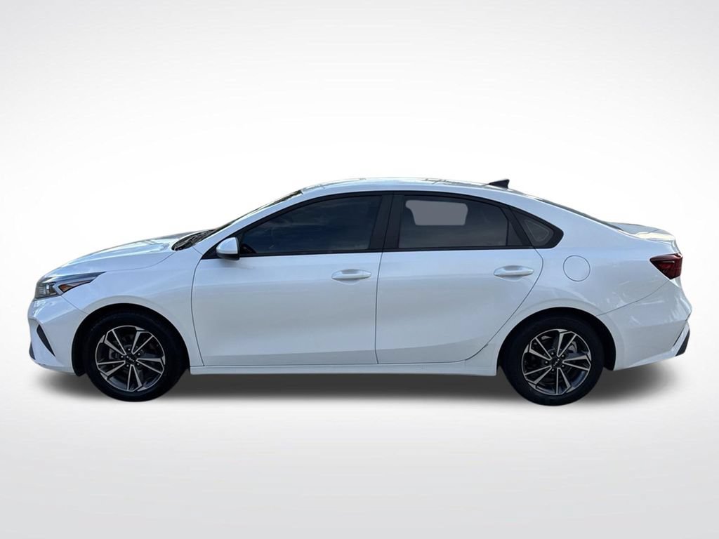 Used 2022 Kia Forte LXS FWD image 11