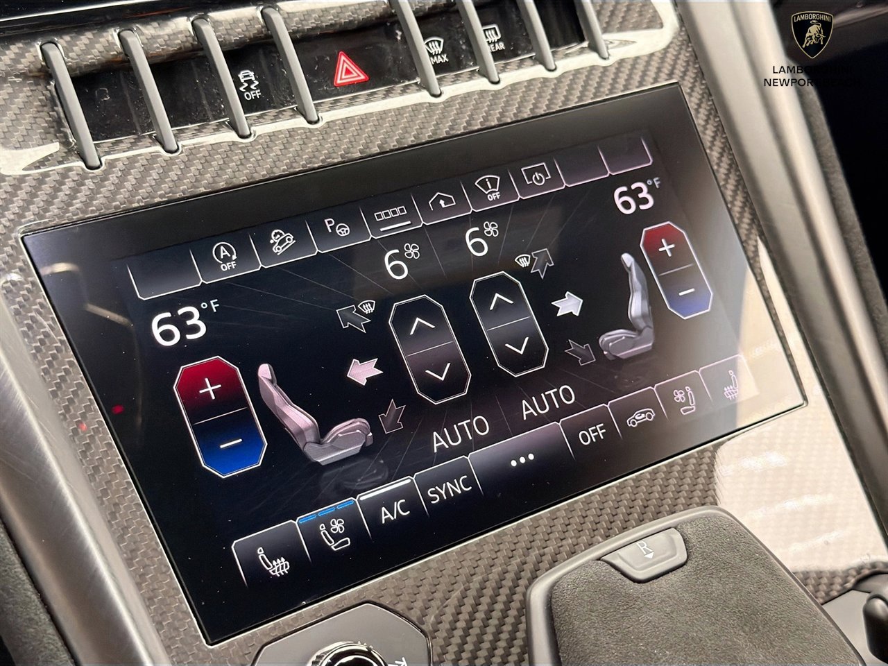 Used 2024 Lamborghini Urus Performante AWD/4WD image 16