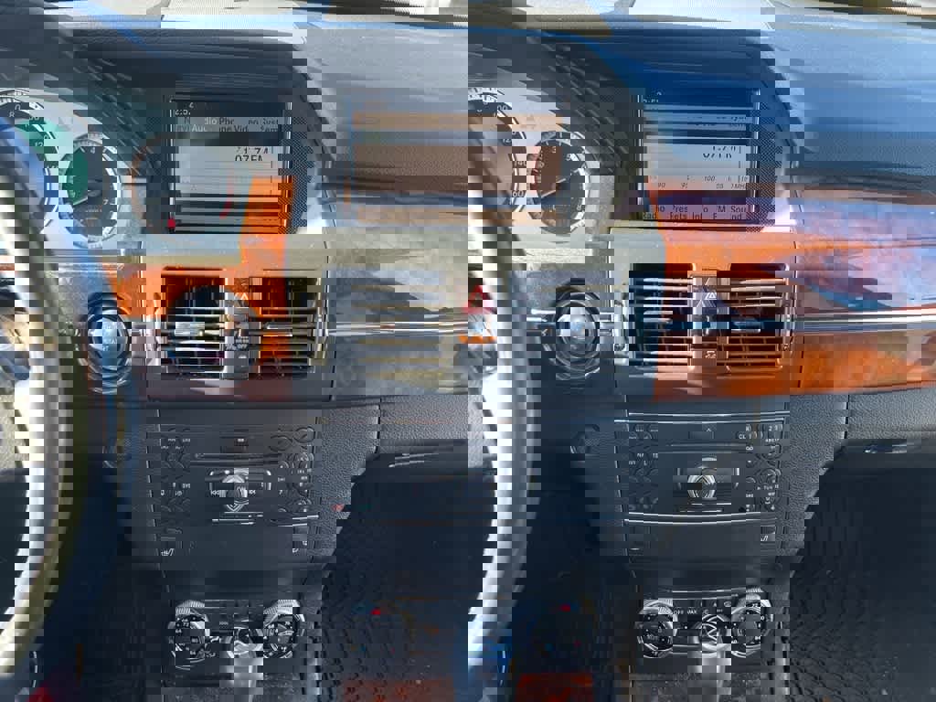 Used 2012 Mercedes-Benz GLK 350 2WD image 9