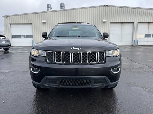 Used 2018 Jeep Grand Cherokee Laredo w/ Security & Convenience Group image 2