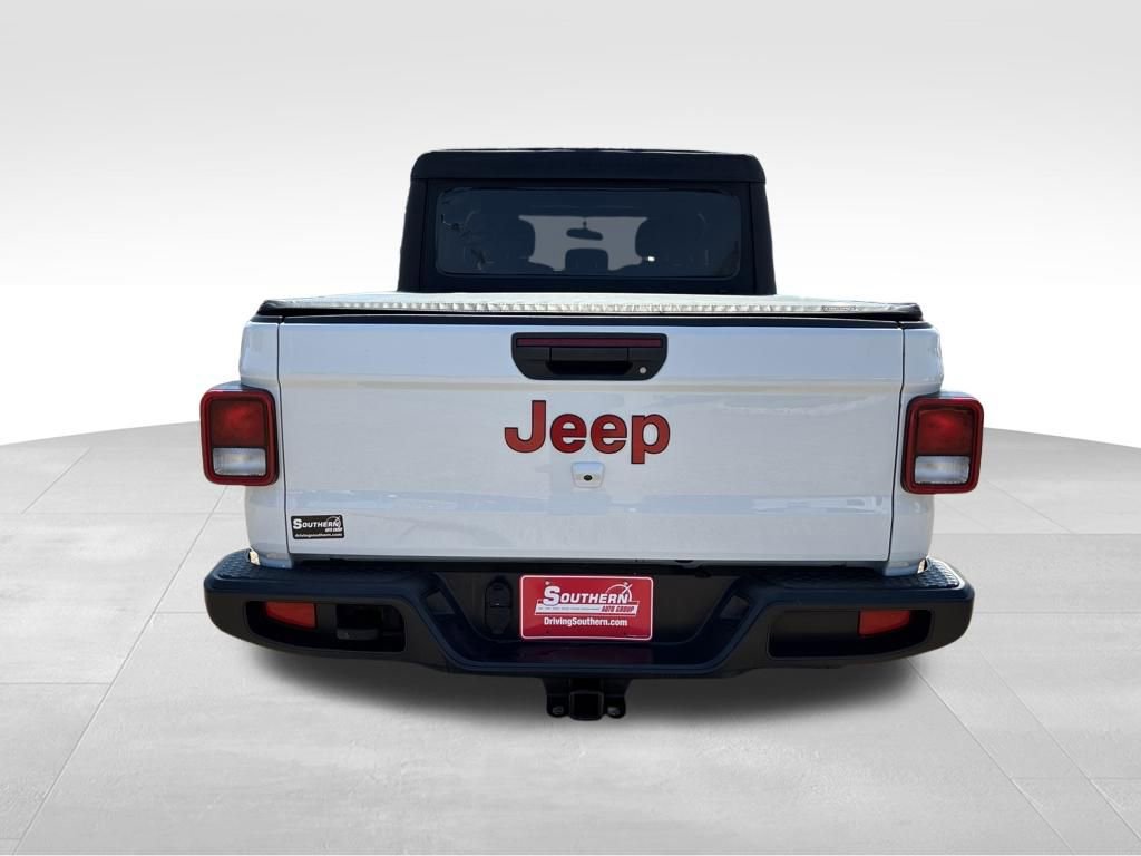 Used 2022 Jeep Gladiator Sport image 4