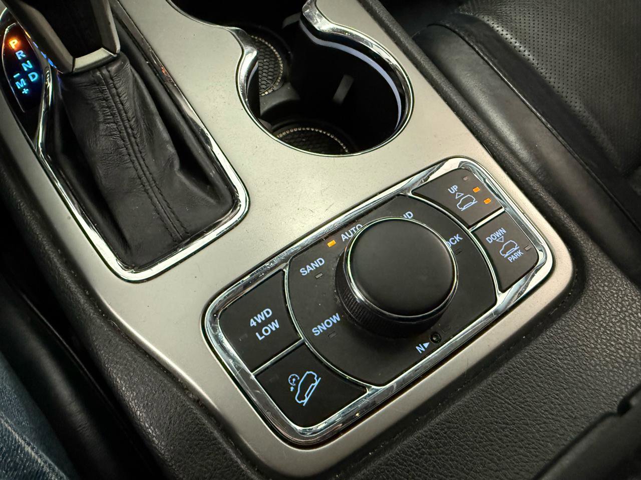 Used 2017 Jeep Grand Cherokee Summit image 21