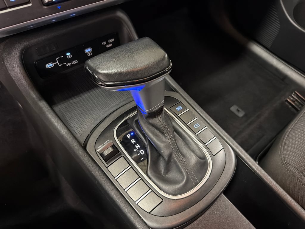 Used 2025 Hyundai Kona SEL FWD image 27