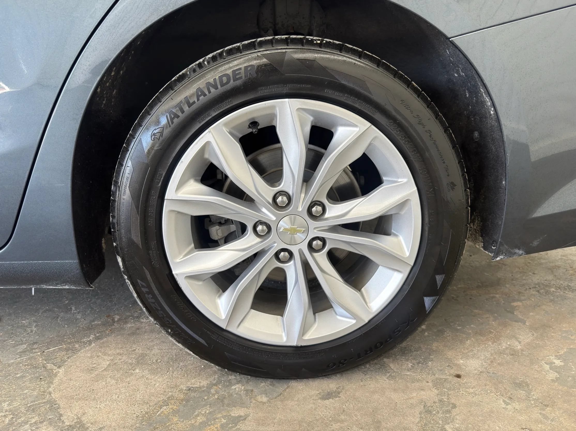 Used 2020 Chevrolet Malibu LT FWD image 14