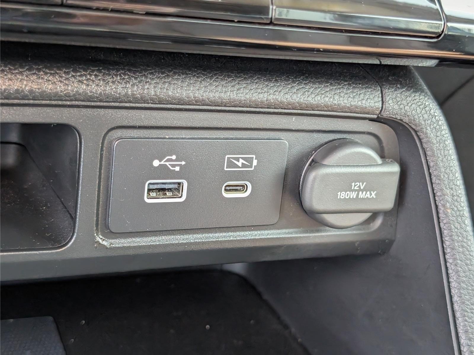 Used 2025 Honda Pilot Elite image 30