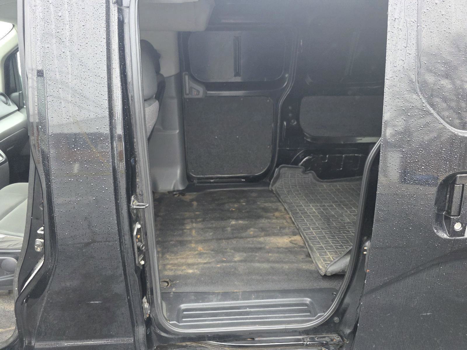 Used 2014 Nissan NV200 SV w/ Technology Package image 22