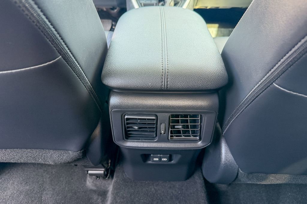 Used 2023 Toyota RAV4 XLE Premium image 27