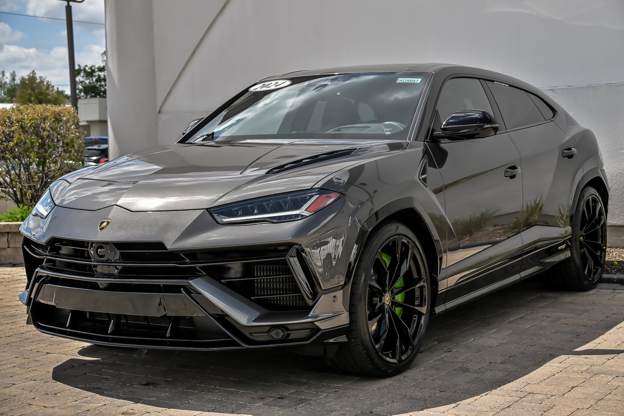 Used 2024 Lamborghini Urus S AWD/4WD image 3