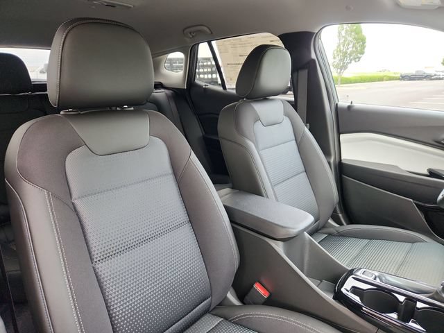 New 2026 Chevrolet Trax LT w/ Driver Confidence Package FWD image 14
