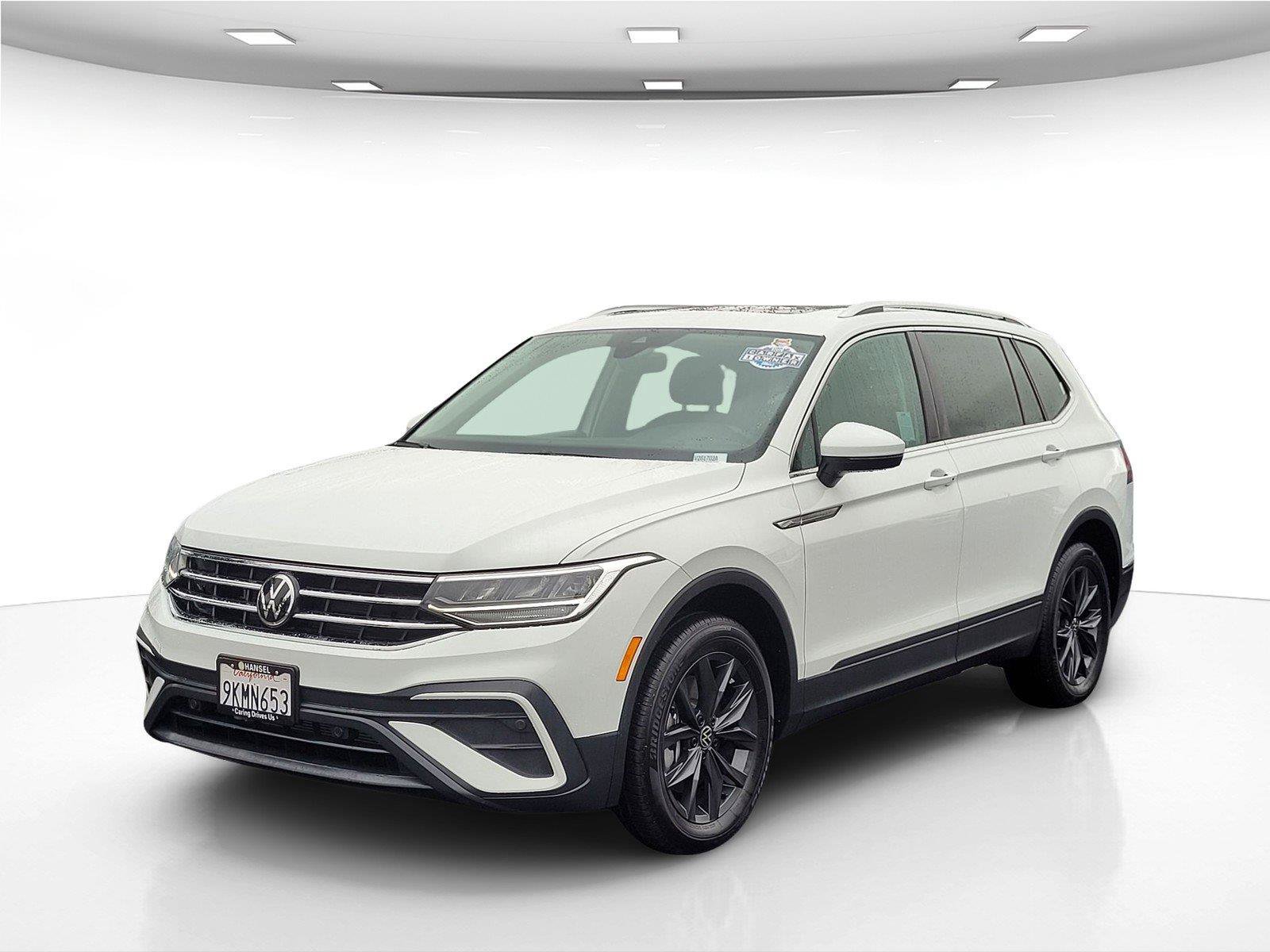 Certified 2024 Volkswagen Tiguan SE AWD/4WD image 11
