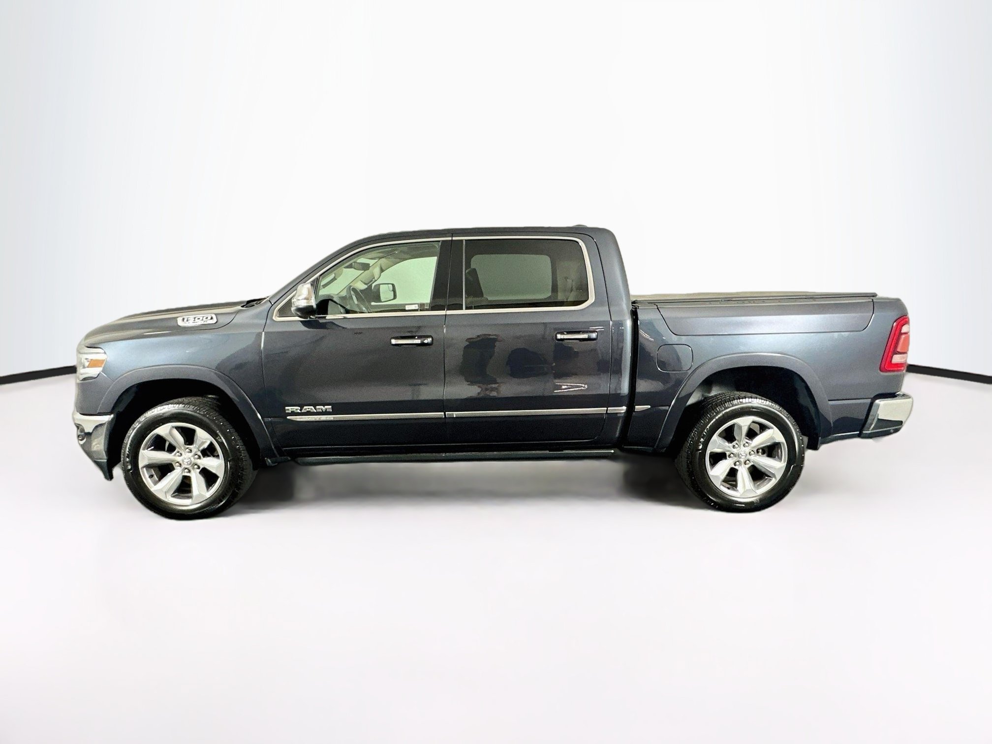 Used 2019 RAM 1500 Limited AWD/4WD image 4