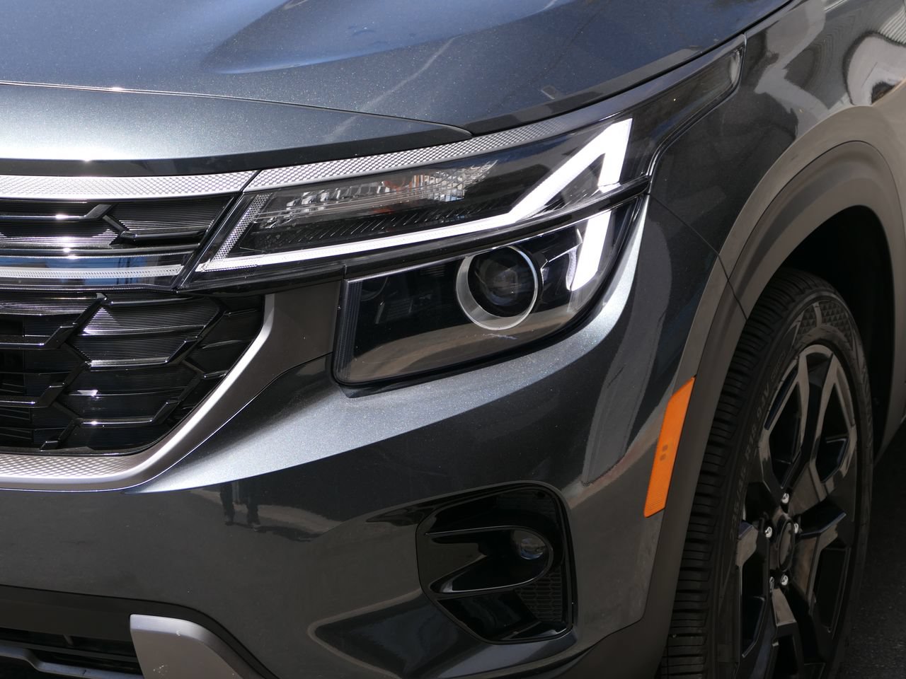 Certified 2025 Kia Seltos X-Line AWD/4WD image 8