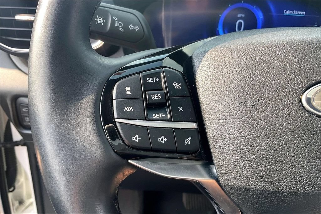 Certified 2023 Ford Explorer Platinum w/ Technology Package AWD/4WD image 17
