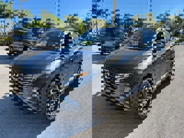 Used 2023 Hyundai Tucson SEL w/ Convenience Package image 2