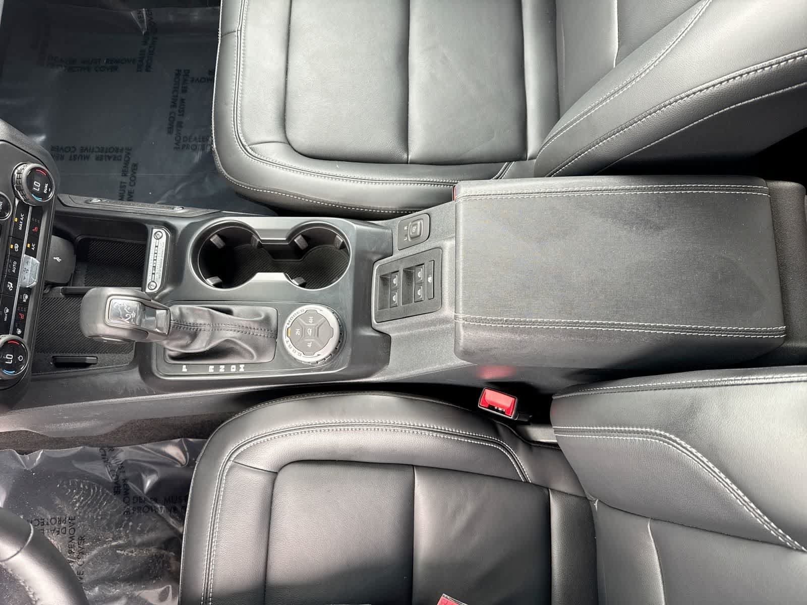 Used 2025 Ford Bronco Outer Banks AWD/4WD image 34