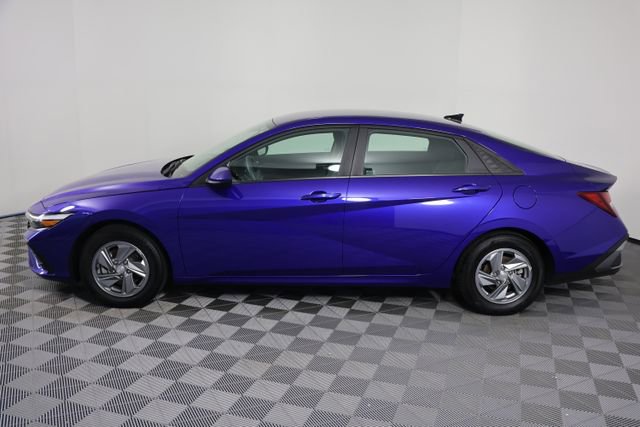 Used 2024 Hyundai Elantra SE FWD image 5