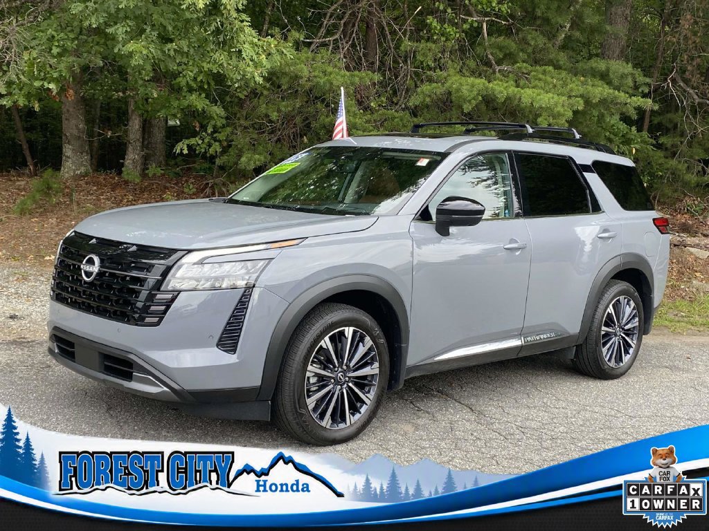 Used 2026 Nissan Pathfinder Platinum w/ Accent Package