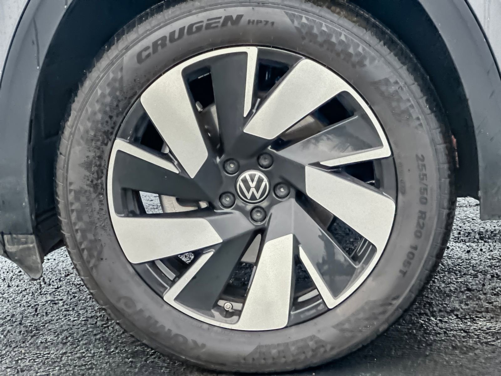 Used 2024 Volkswagen Atlas Cross Sport SE image 25