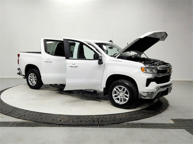 Used 2023 Chevrolet Silverado 1500 LT w/ Safety Package image 9