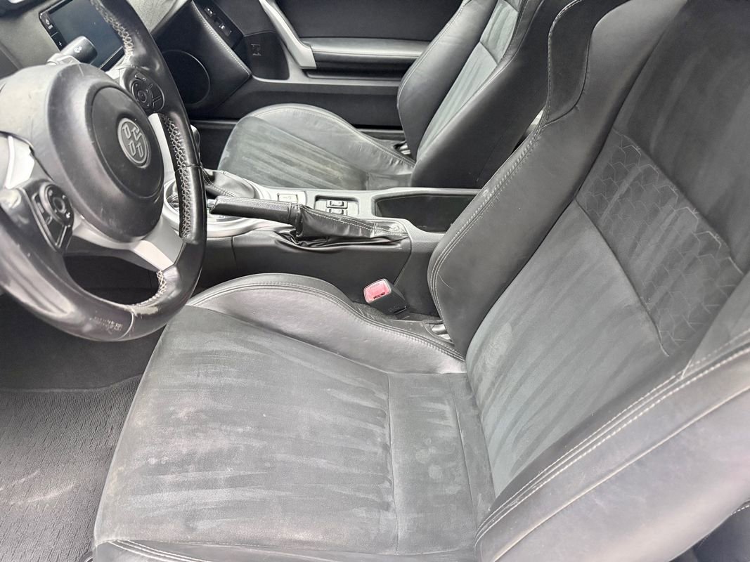 Used 2020 Toyota 86 RWD image 10