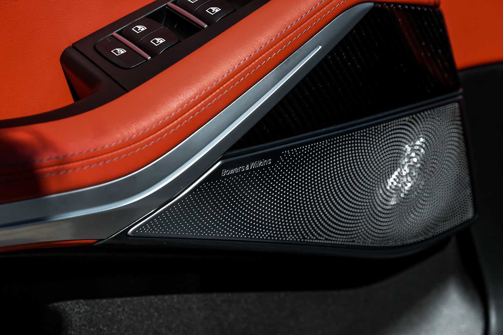 Used 2025 BMW X5 M Competition w/ Executive Package image 47