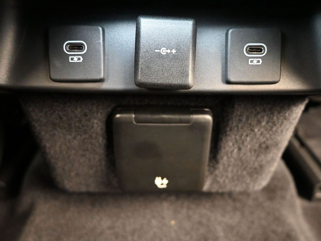 Used 2025 Land Rover Range Rover Sport SV Edition Two image 16