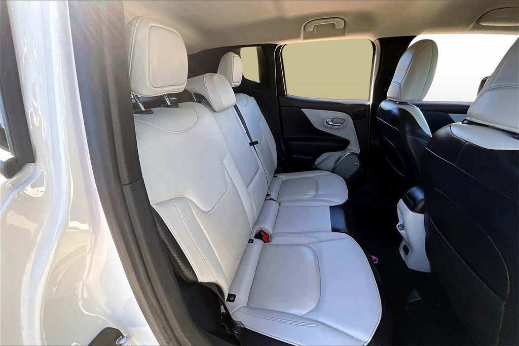 Used 2018 Jeep Renegade Limited w/ Safety & Security Group image 27