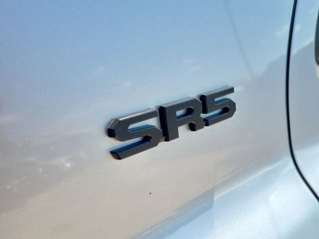 Used 2025 Toyota 4Runner SR5 AWD/4WD image 6