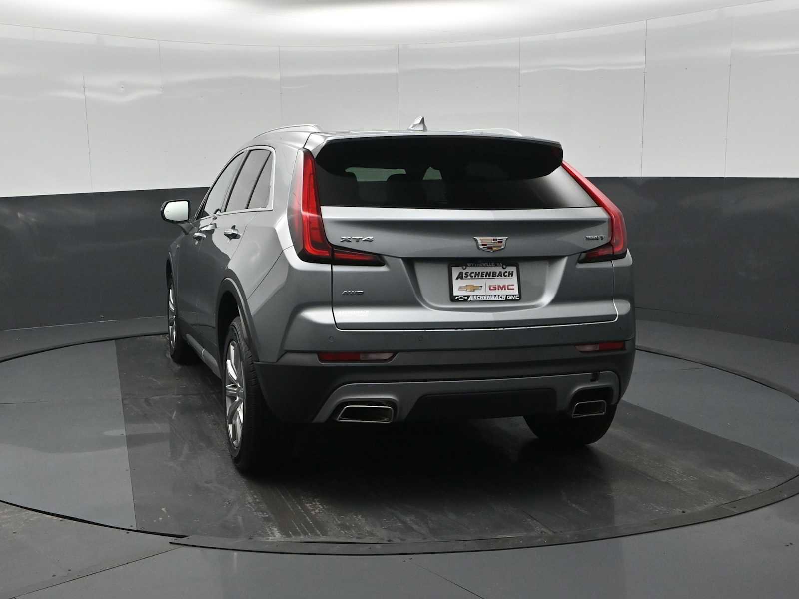Used 2023 Cadillac XT4 Premium Luxury image 7