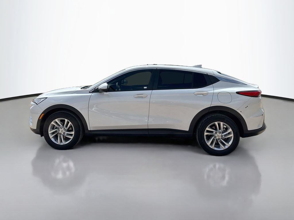 Used 2024 Buick Envista Sport Touring w/ Convenience II Package FWD image 4