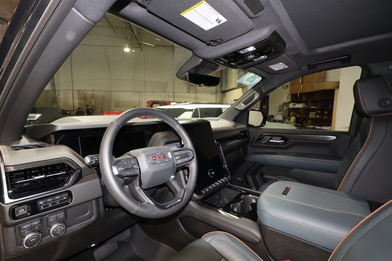 Used 2026 GMC Yukon AT4 w/ AT4 Premium Package AWD/4WD image 10