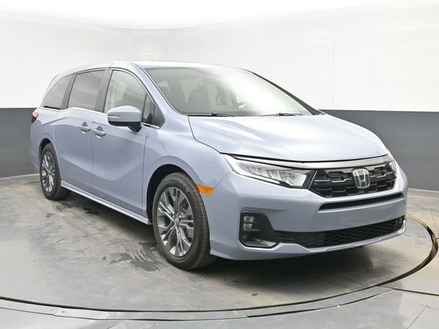 Used 2026 Honda Odyssey Touring image 2