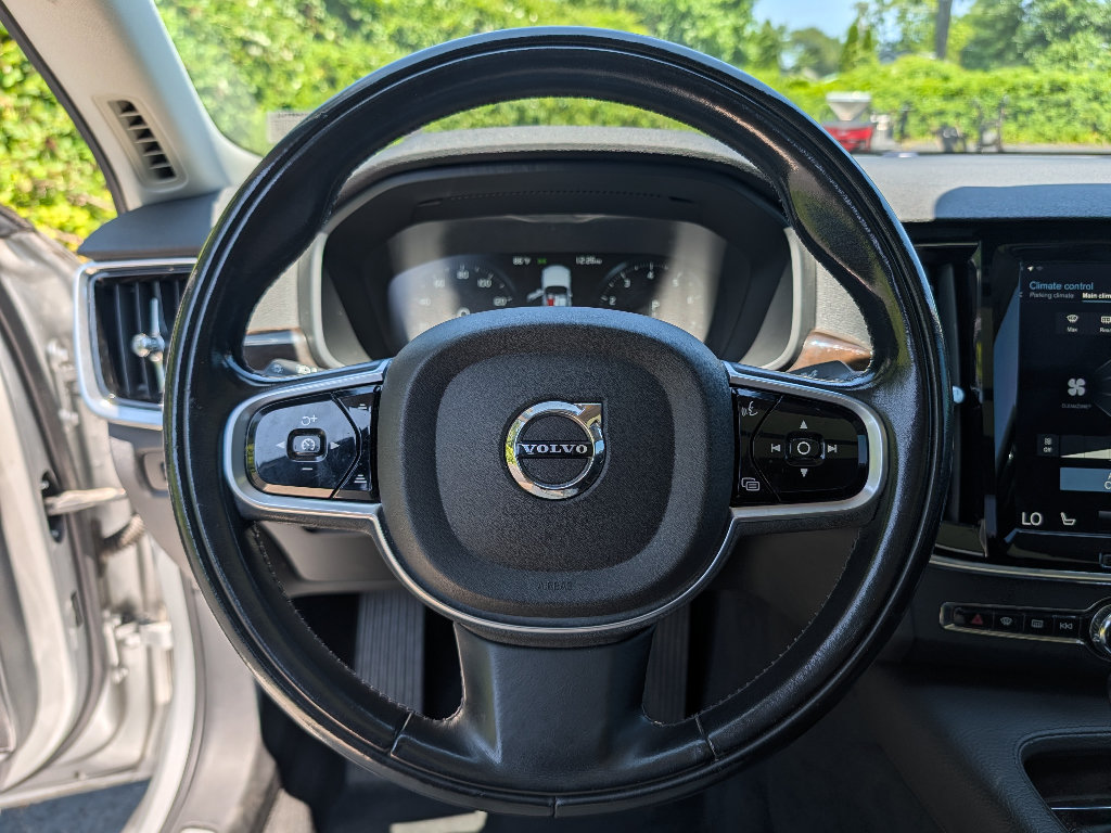 Used 2018 Volvo S90 T5 Momentum w/ Convenience Package AWD/4WD image 22