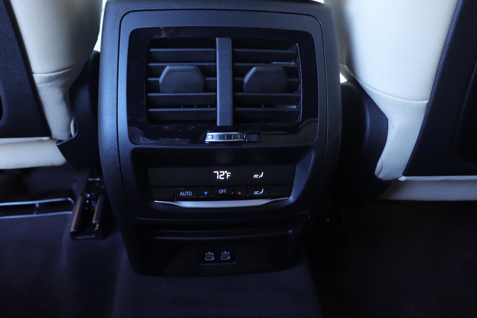 Used 2024 BMW X3 sDrive30i w/ Premium Package w/ZPA RWD image 25