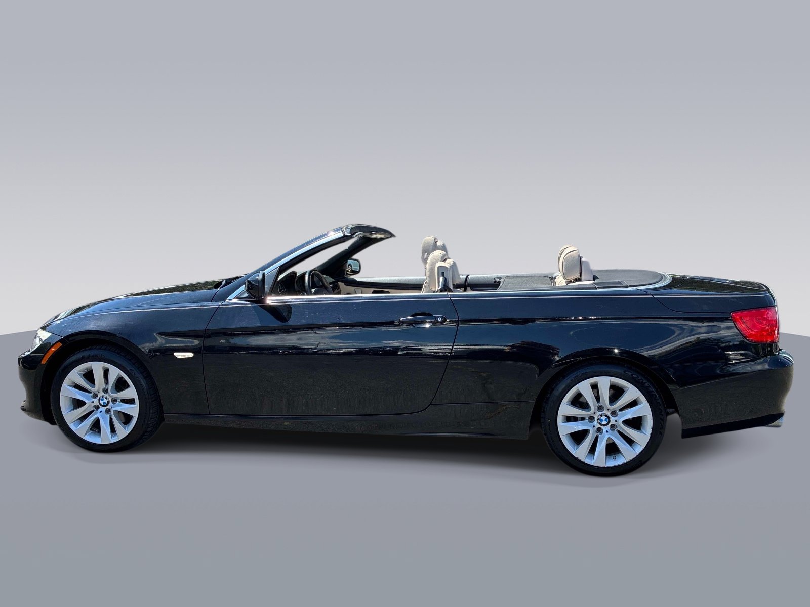 Used 2011 BMW 328i Convertible RWD image 4