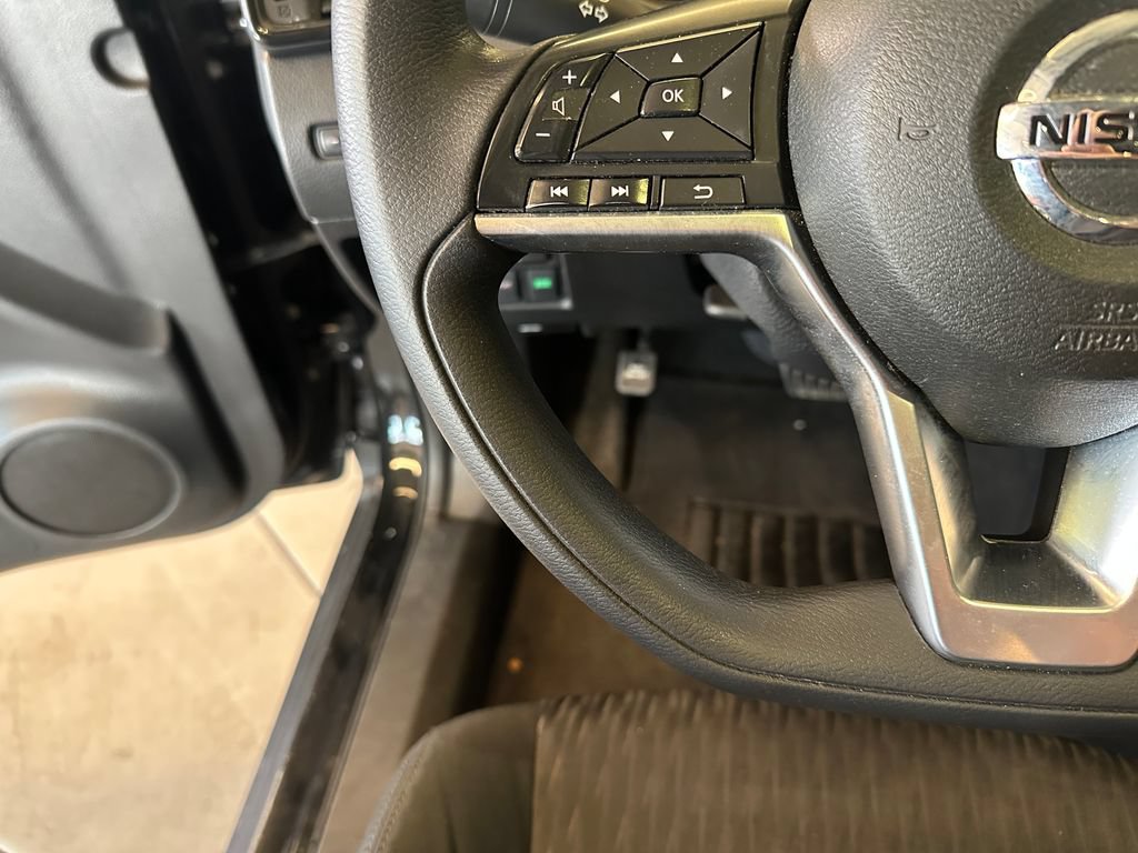 Used 2019 Nissan Rogue S FWD image 11