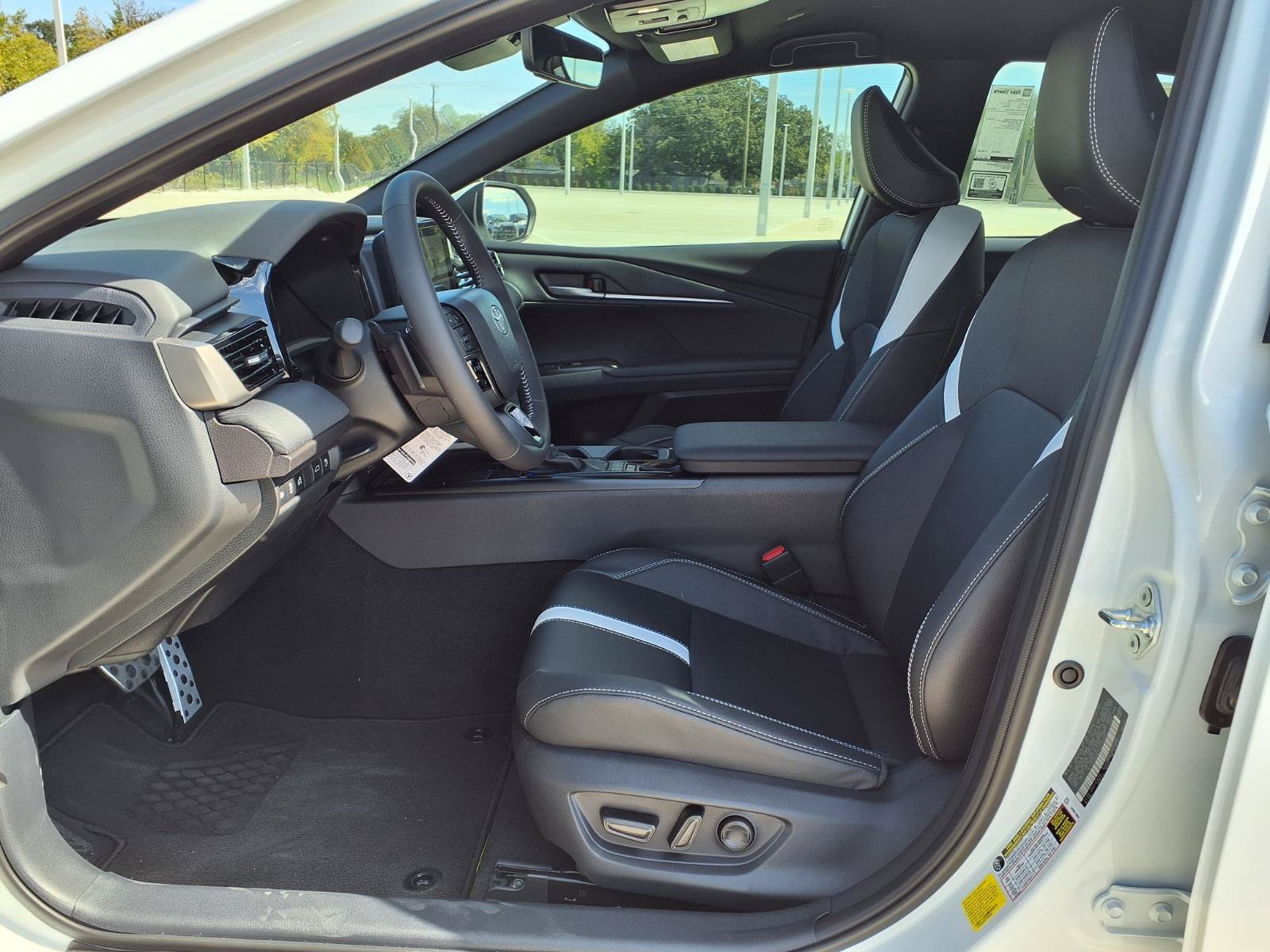 New 2026 Toyota Camry SE w/ Convenience Package FWD image 23