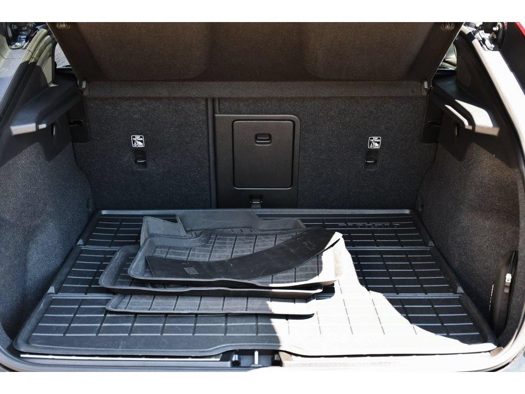 Certified 2023 Volvo C40 P8 Recharge Ultimate w/ Protection Package Premier AWD/4WD image 24