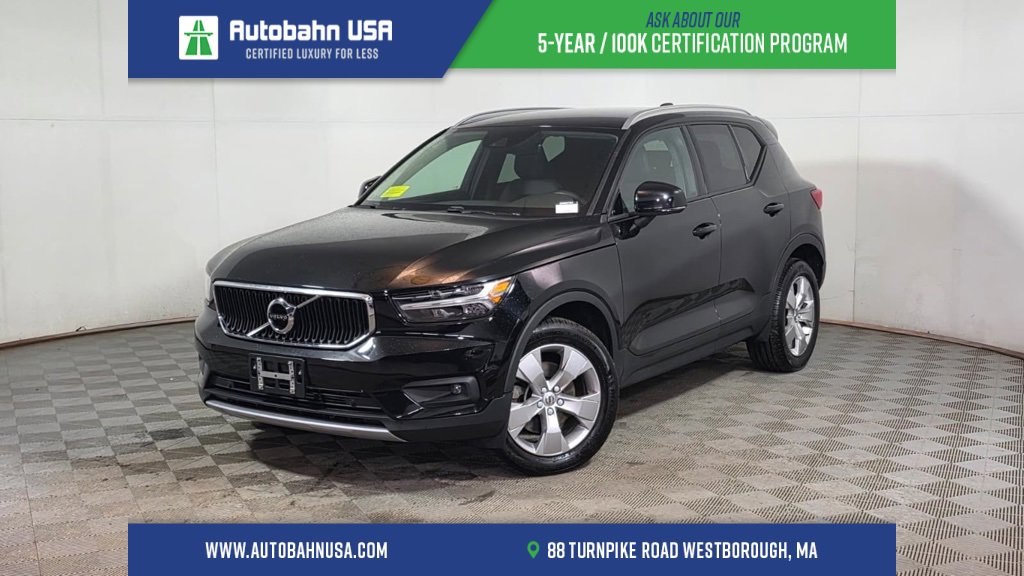Used 2021 Volvo XC40 T5 Momentum w/ Climate Package image 1