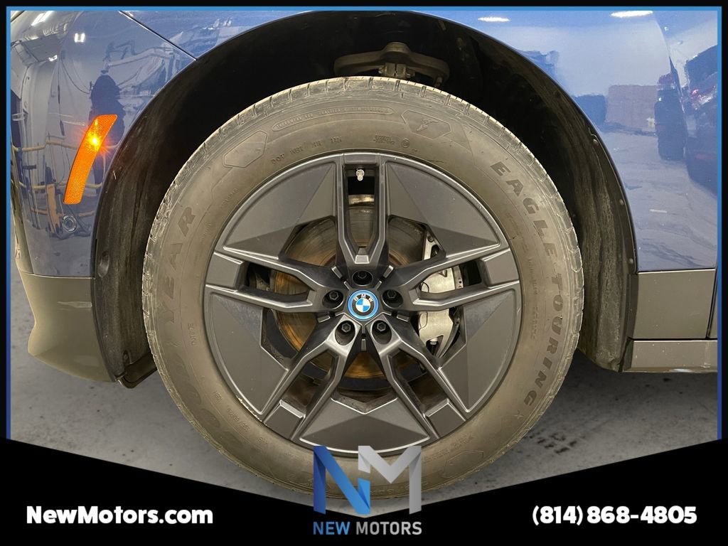 Used 2024 BMW iX xDrive50 image 14