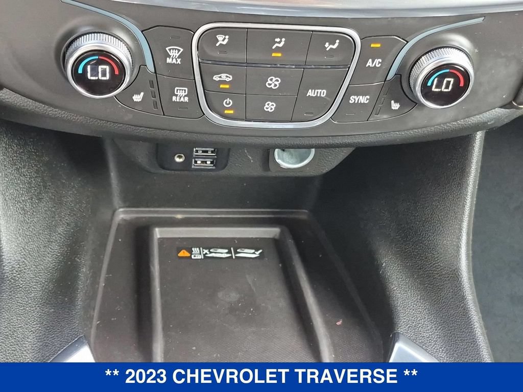 Used 2023 Chevrolet Traverse LT w/ LT Premium Package AWD/4WD image 27